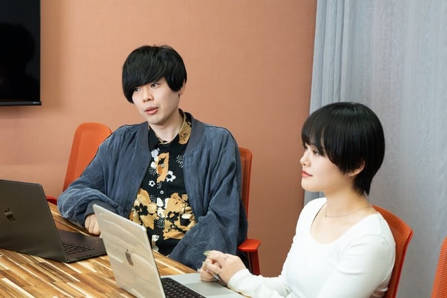 【写真】emole株式会社 Product Div. 佐々木佑樹様、伊達彩乃様