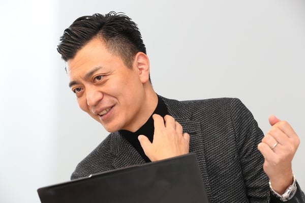 【写真】【写真】コーセー化粧品販売株式会社 EC事業推進部ダイレクトビジネス室 室長 塩谷悠様