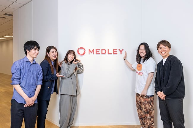 【写真】ラルーン×Reproのプロジェクトメンバーの集合写真