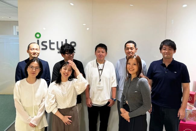 【写真】株式会社アイスタイル @cosmeサービス本部グロース推進部のメンバー