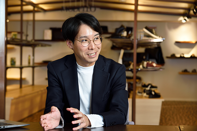 マドラス株式会社リテール事業部EC課 課長の丸山堅太さん