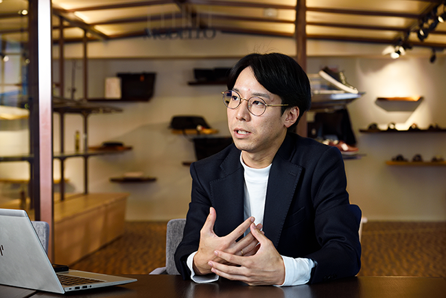 マドラス株式会社リテール事業部EC課 課長の丸山堅太さん
