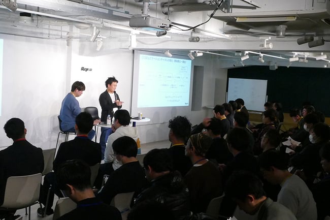 【写真】イベント当日の様子。平日にも関わらず50名以上のアプリ事業者が詰めかけた。